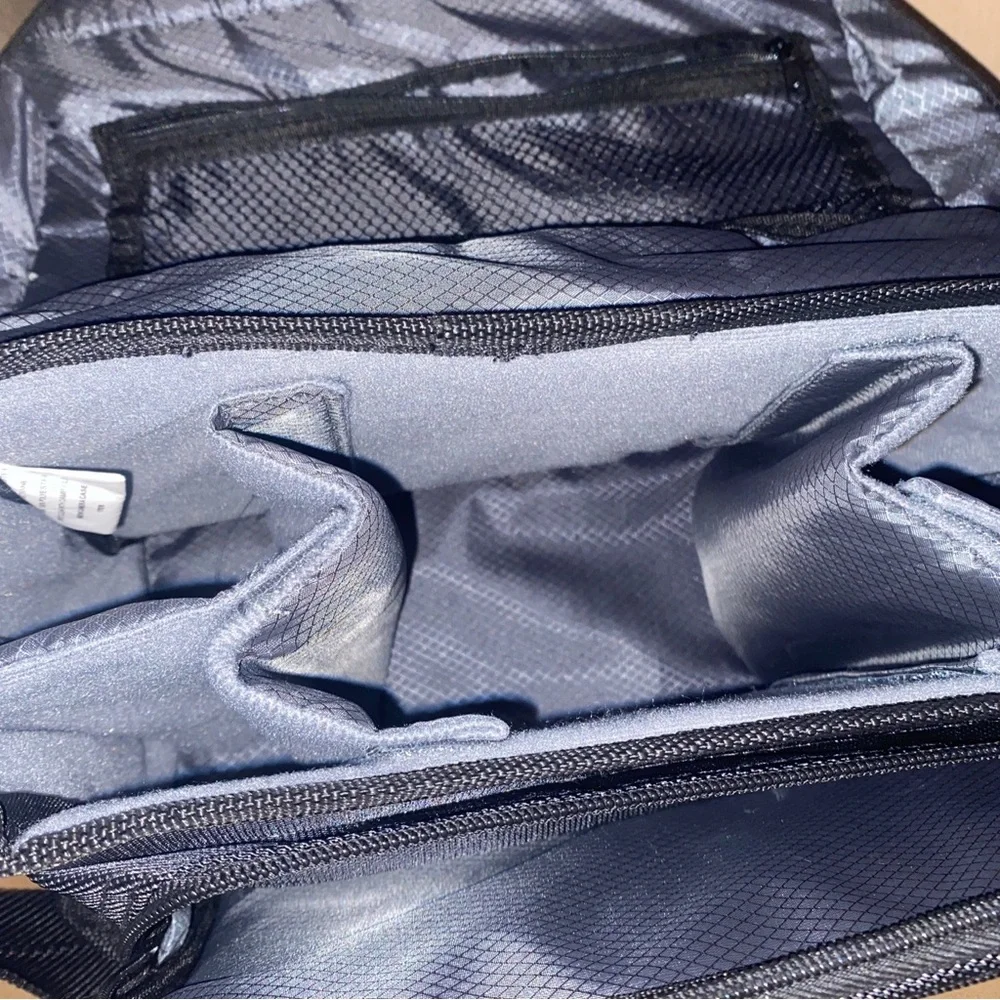 Nikon Deluxe Digital SLR DSLR Black Padded Shoulder Camera Case